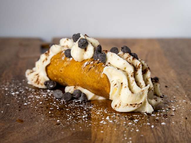 CANNOLI